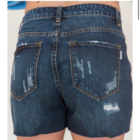 Pink Lily Button Fly Jean Denim Shorts Size Small - Picture 5 of 5